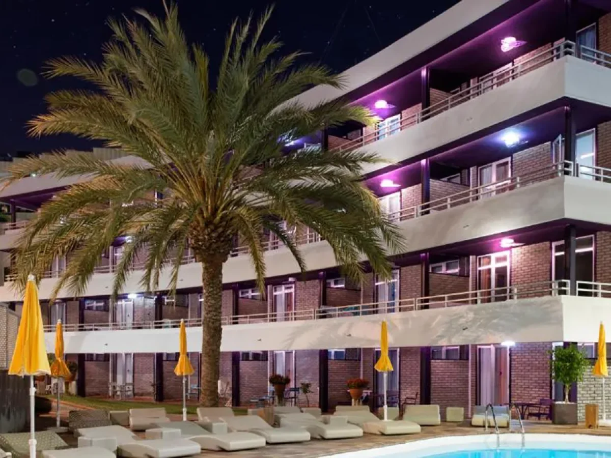 fachada azure stays